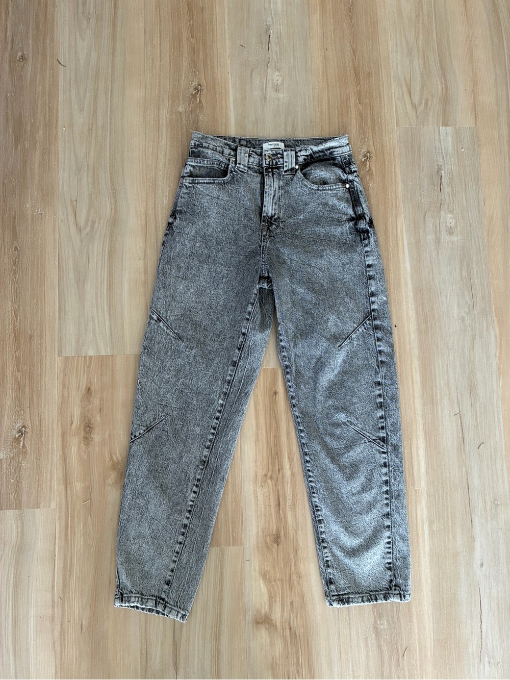 Kensie Women's Black Grey Acid-Wash Barrel Jeans